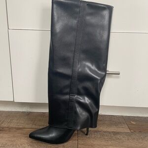 Stylish Black Knee-High Women's Boots size 9